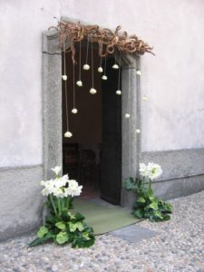 Idee per decorare la chiesa il giorno delle nozze 9