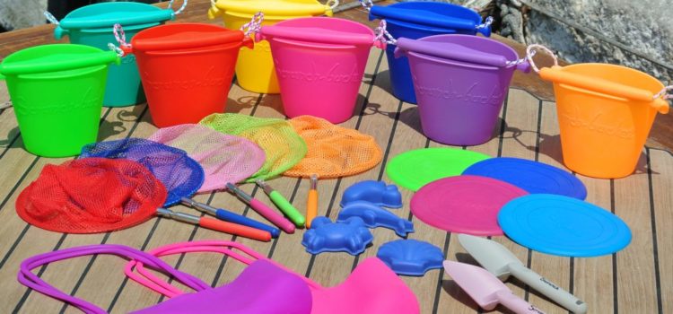 Scrunch Frisbee e Scrunch Bucket giochi in silicone di Funkit World