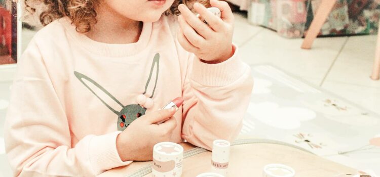 Natural play make-up il trucco sicuro per bambine