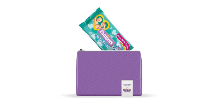 Pampers omaggio kit pochette + salviette