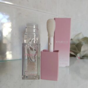 Kylie Skin Lip Oil recensione con Home Tester Club 3